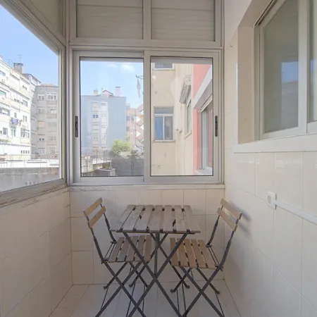 Alameda Typical By Homing Лиссабон