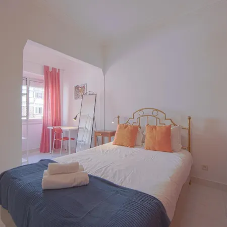 Alameda Typical By Homing Lizbona