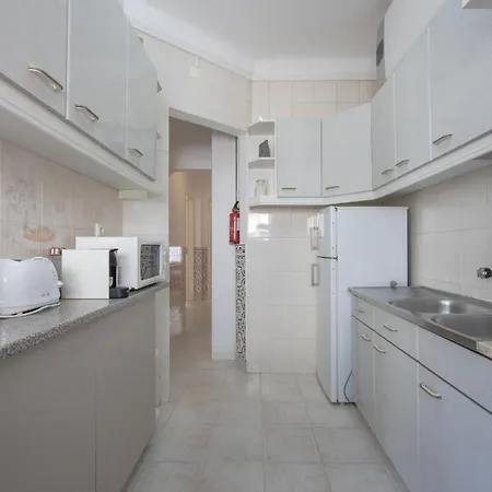 Alameda Typical By Homing Apartman Lisboa