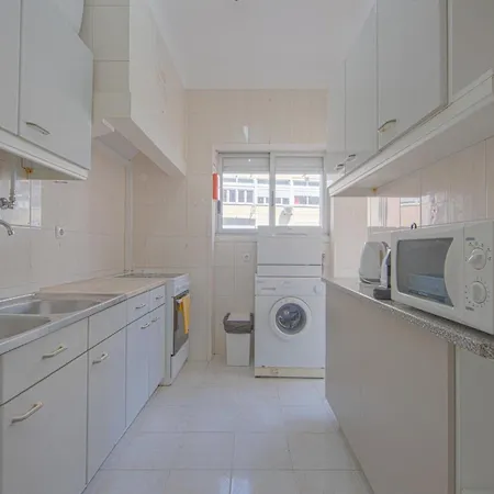 Alameda Typical By Homing Apartment Lisbon