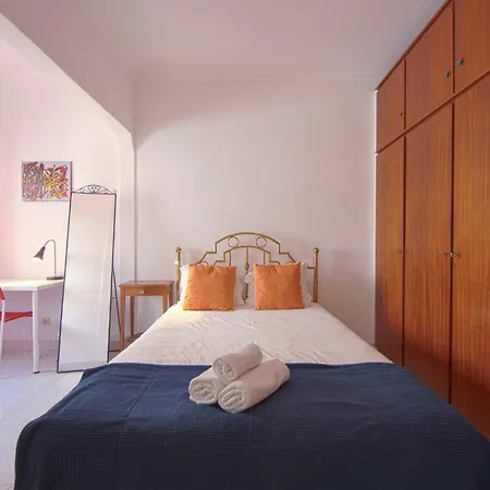Alameda Typical By Homing Apartment